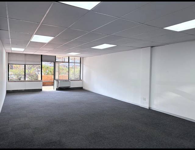 70M² OFFICE TO LET IN VORNA VALLEY